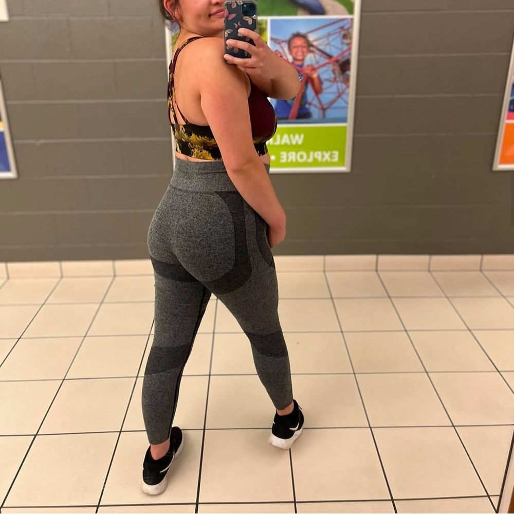 Victorias Secret Pink Leggings size medium